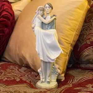 Porcelain Bride and Groom Figurine